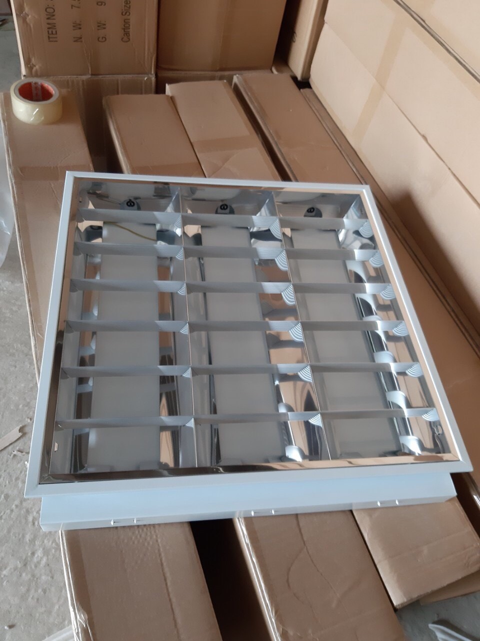 Máng Đèn Phản Quang Âm Trần 600x600 CAO CẤP