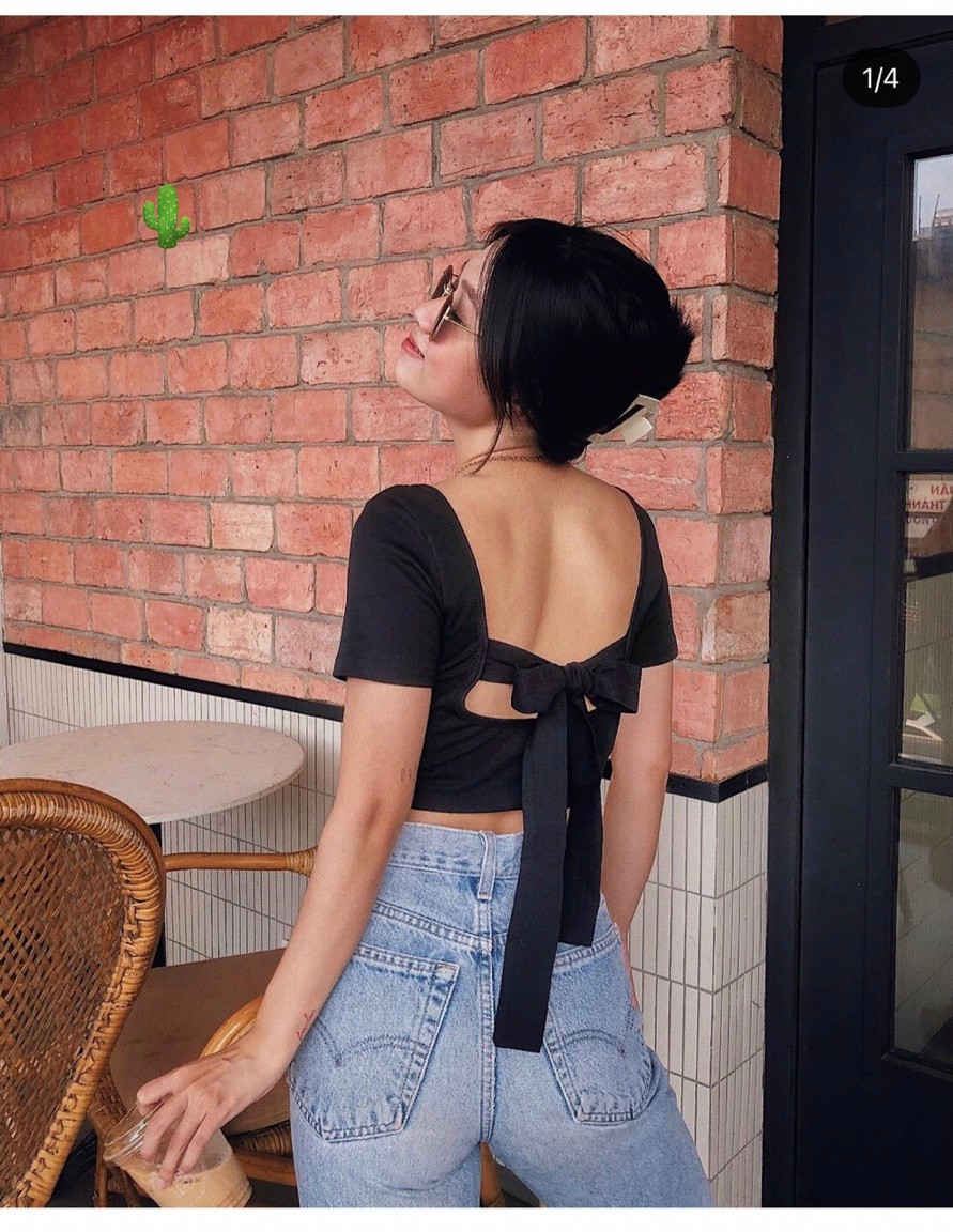 ÁO THUN GÂN CỔ VUÔNG PHỐI NƠ SAU LƯNG