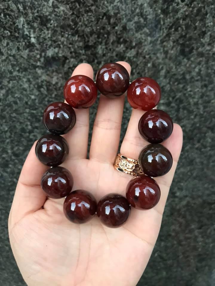 [HCM]VÒNG TAY ĐÁ MÃ NÃO NÂU ĐỎ SIZE HẠT 20LY