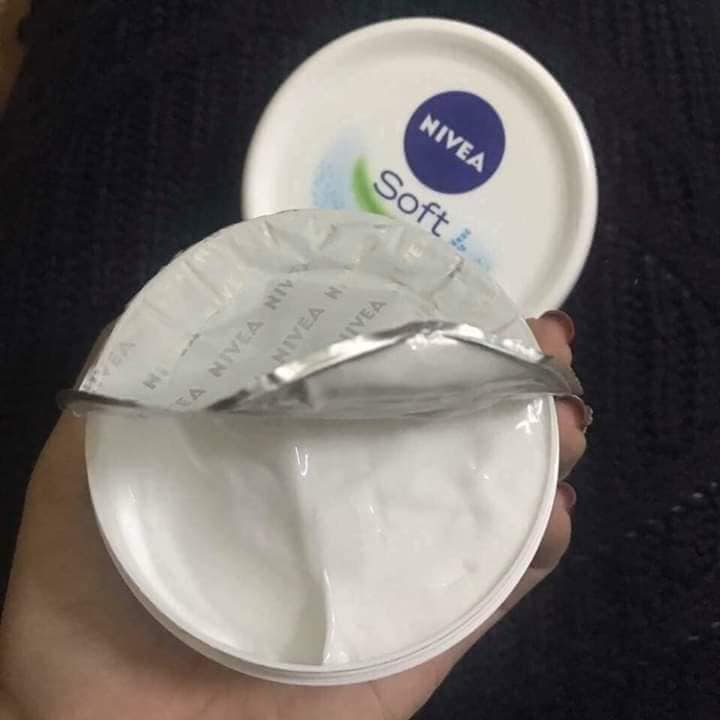 Kem dưỡng da giữ ẩm chống nẻ Nivea Đức