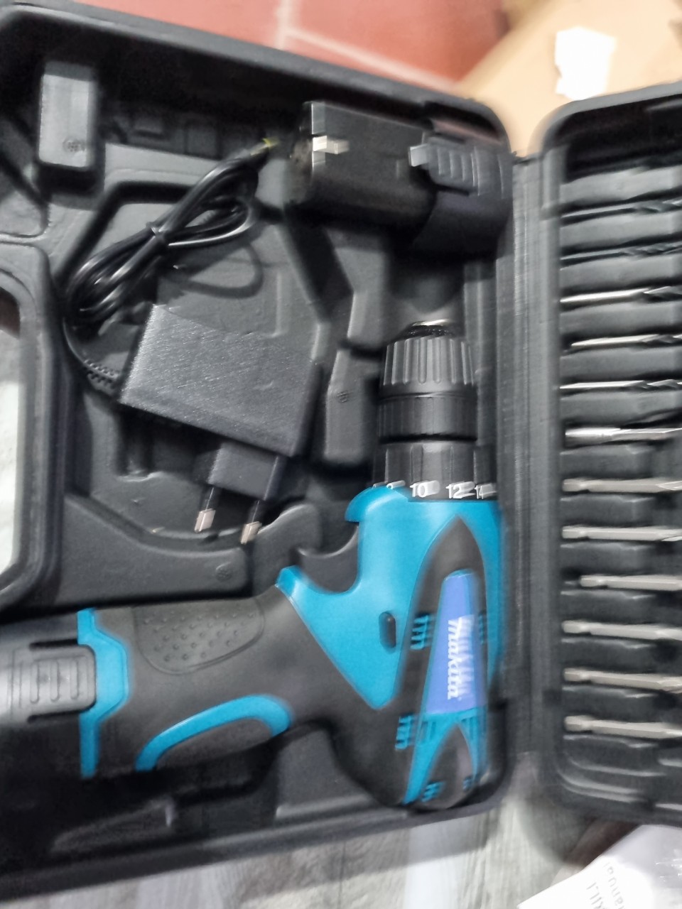 máy khoan pin makita,pin 12v