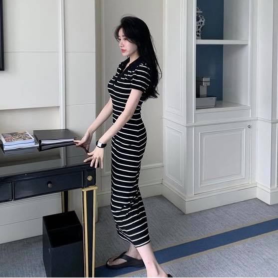 Đầm body kẻ cổ V A2139