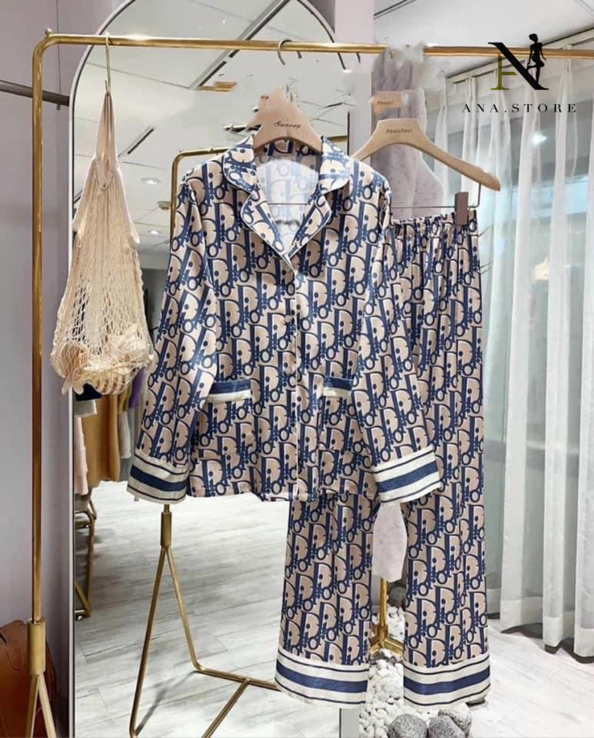 Bộ Ngủ Dài Tay GC Chất Vải Lụa Cao Cấp