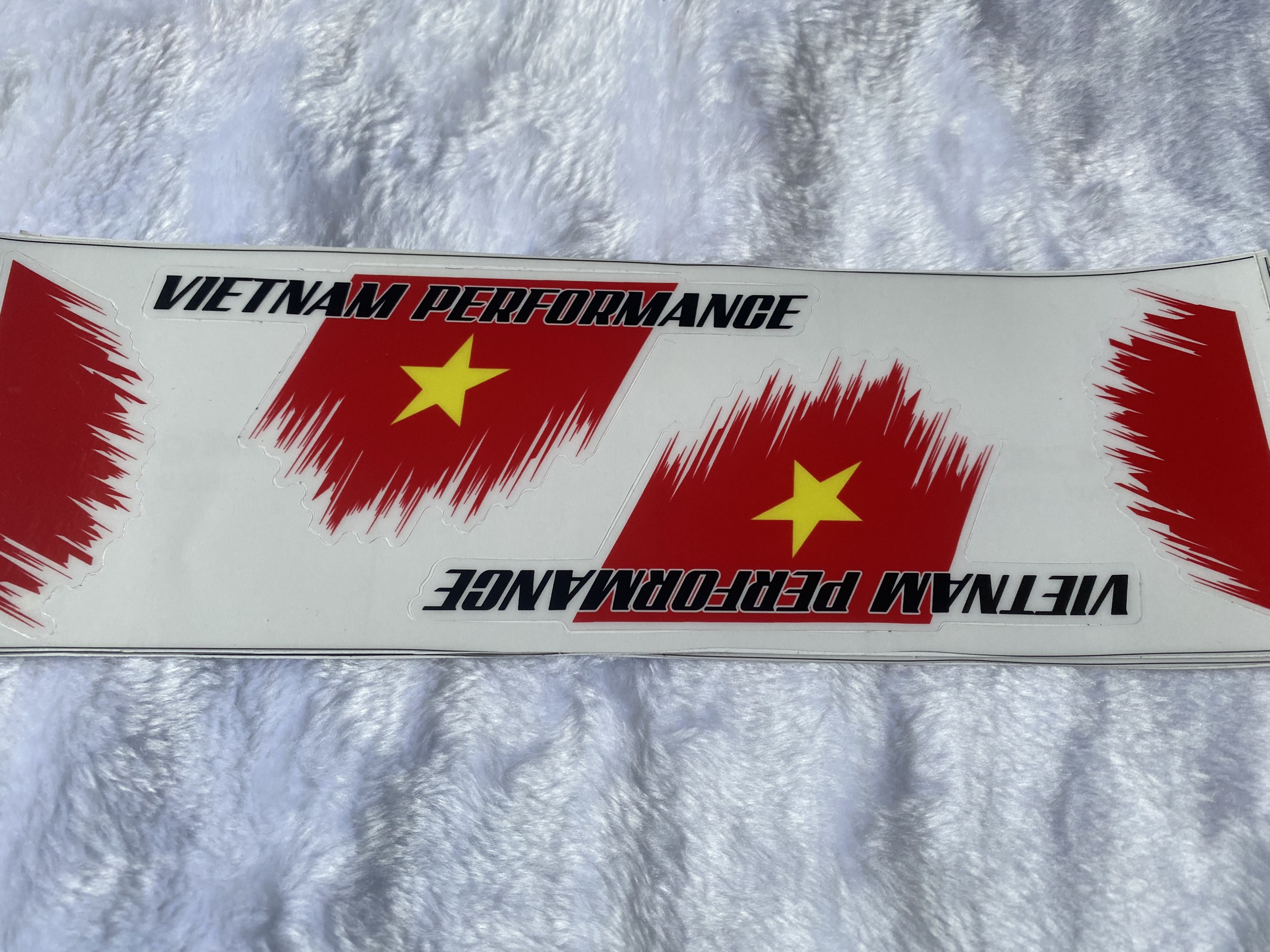 SÉT TEM LOGO PERFORMANCE CỜ VIỆT NAM DECAL TRONG