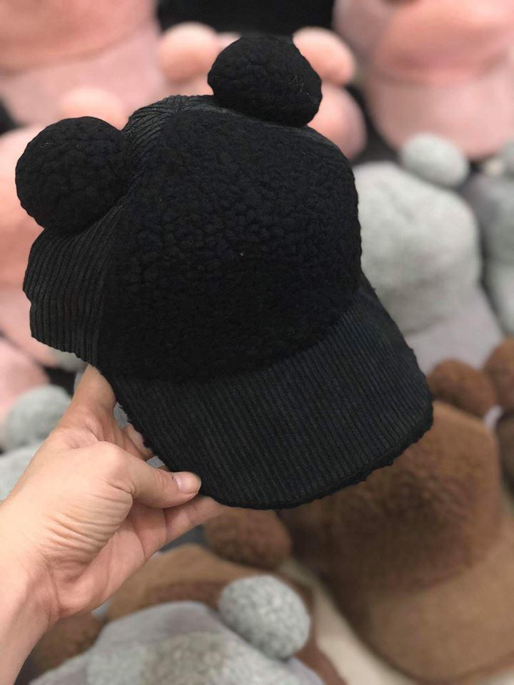 [Shopsi] Mũ lưỡi trai lông cừu hai quả bông (1 đến 6 tuổi)