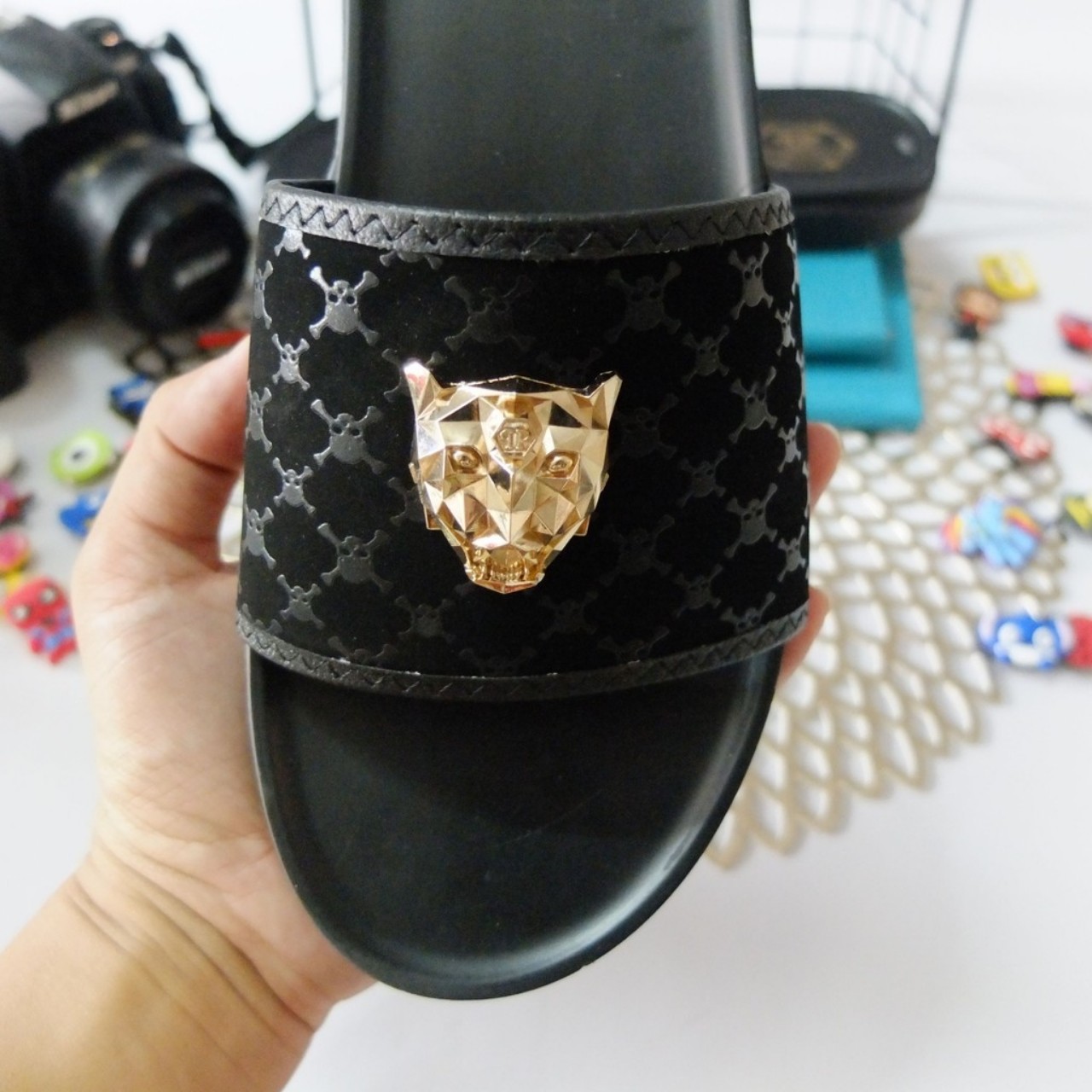 Dép quai ngang nam đính đầu hổ PLP cực hot