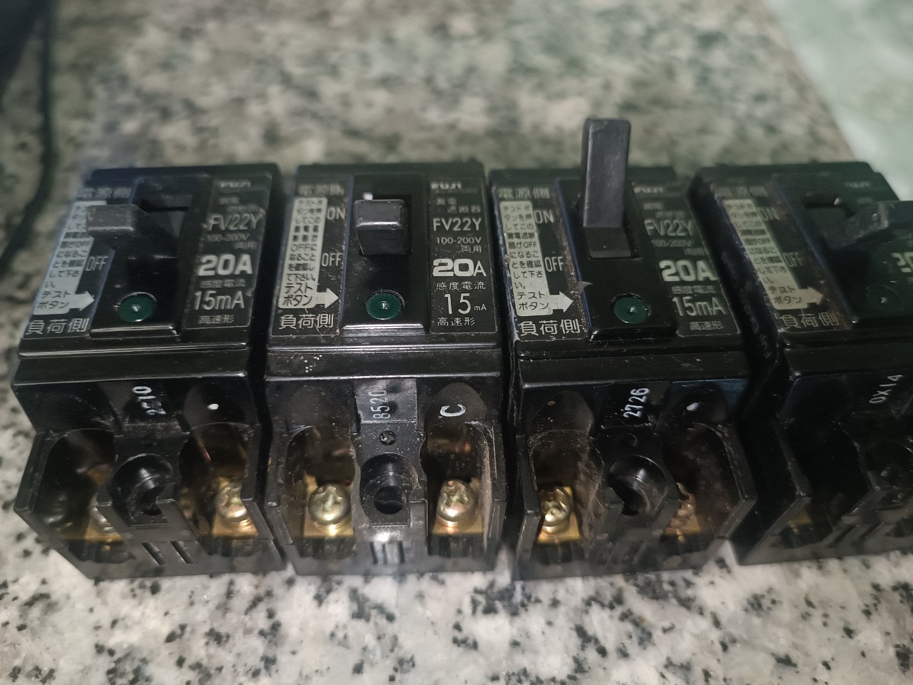 CB CHỐNG GIẬT NHẬT BẢN