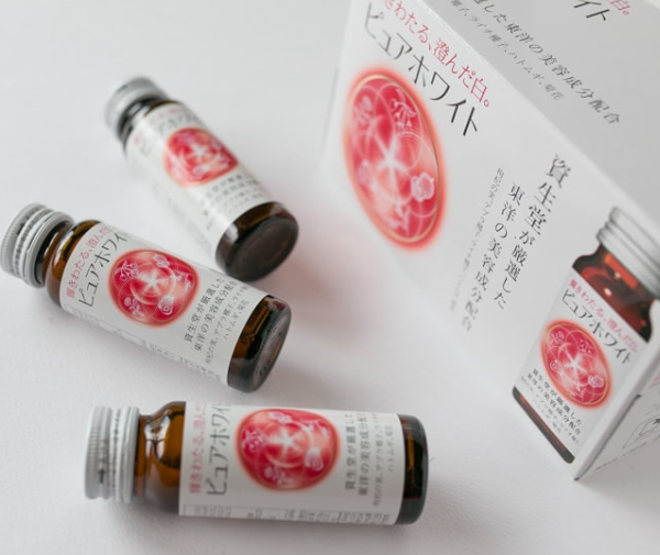 Nước uống trắng da Pure White Nhật Bản dạng nước (1 hộp 10 lọ)