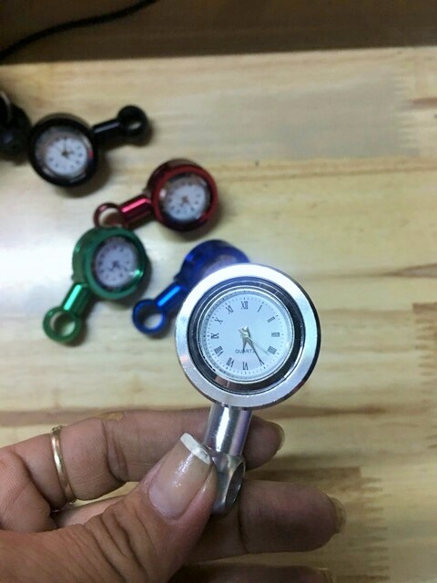 ĐỒNG HỒ ĐỒ CHƠI XE MÁY + ỐC KIỂU CHÂN KÍNH