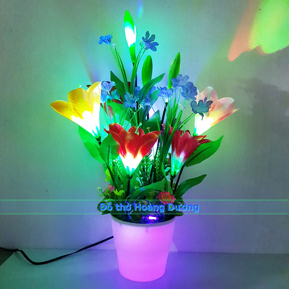 Hoa Ly trang trí có đèn Led đổi màu