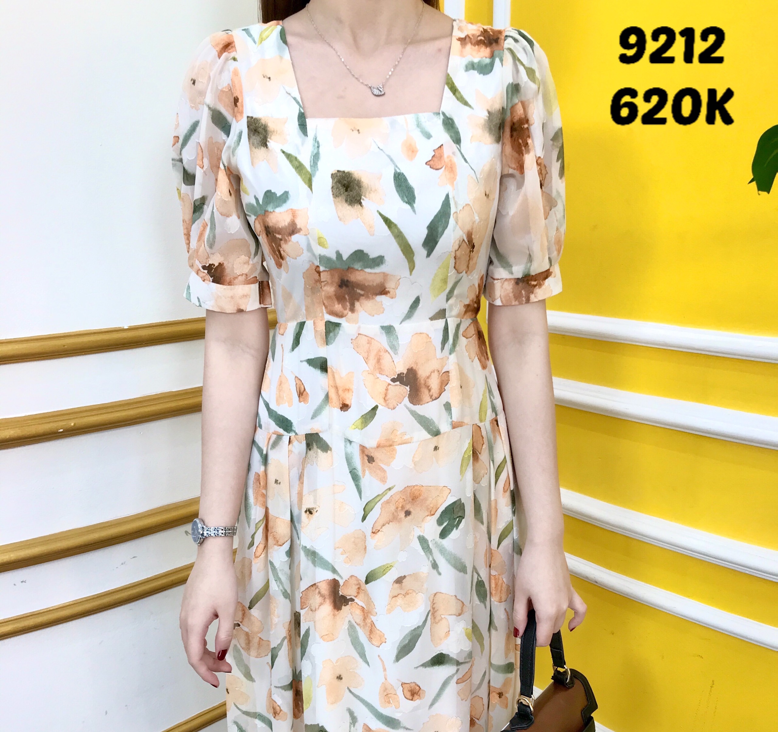 Đầm EMY EM9212 Xoè Cổ Vuông