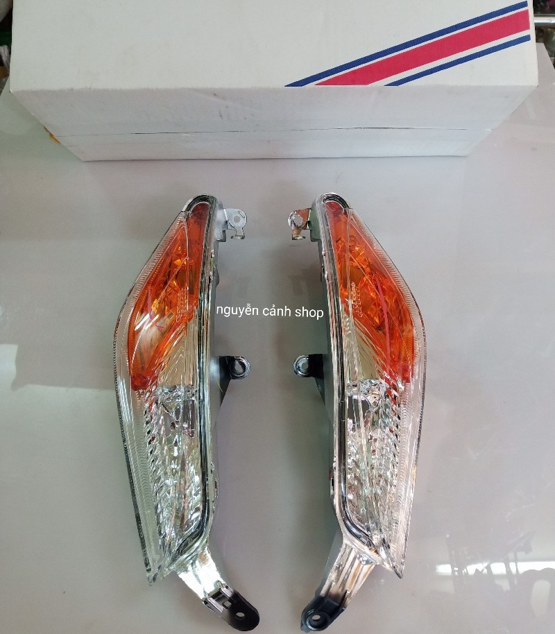 cặp Đèn xi nhan api gắn exciter 135 đời 2011 đến 2014