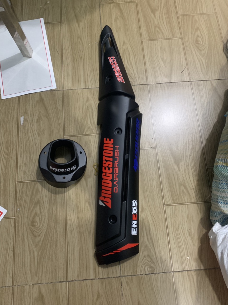 ốp pô và chụp đích pô exciter 150 mẫu TFX màu đen nhám