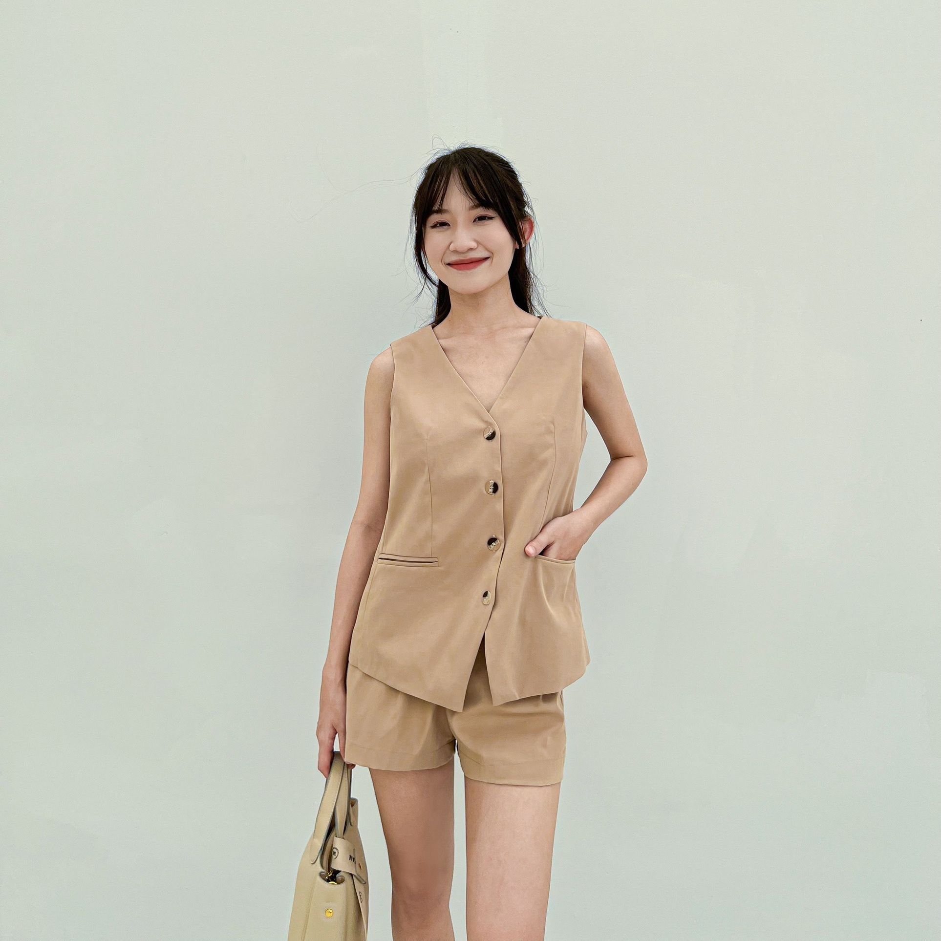 PONY SHORT - Quần short lửng lưng cao
