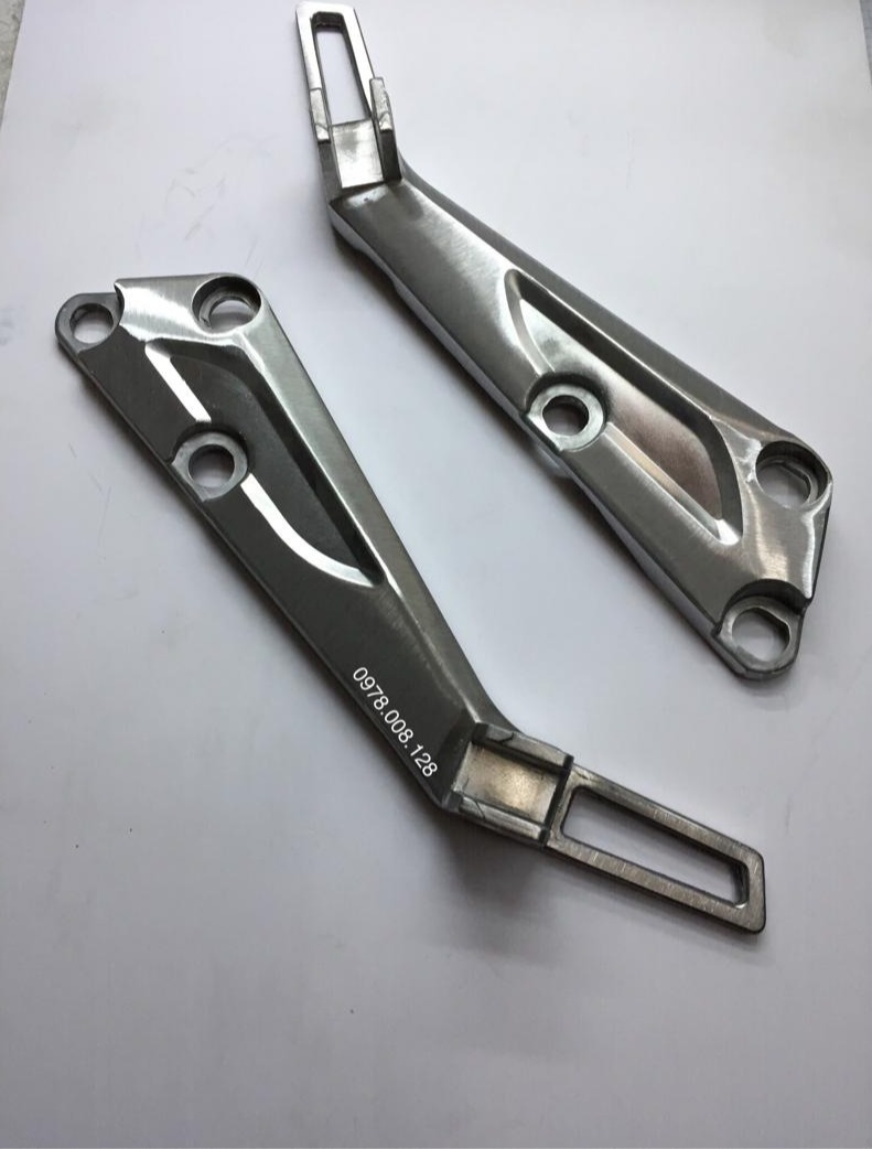 gác chân nhôm wave 204 zin 11