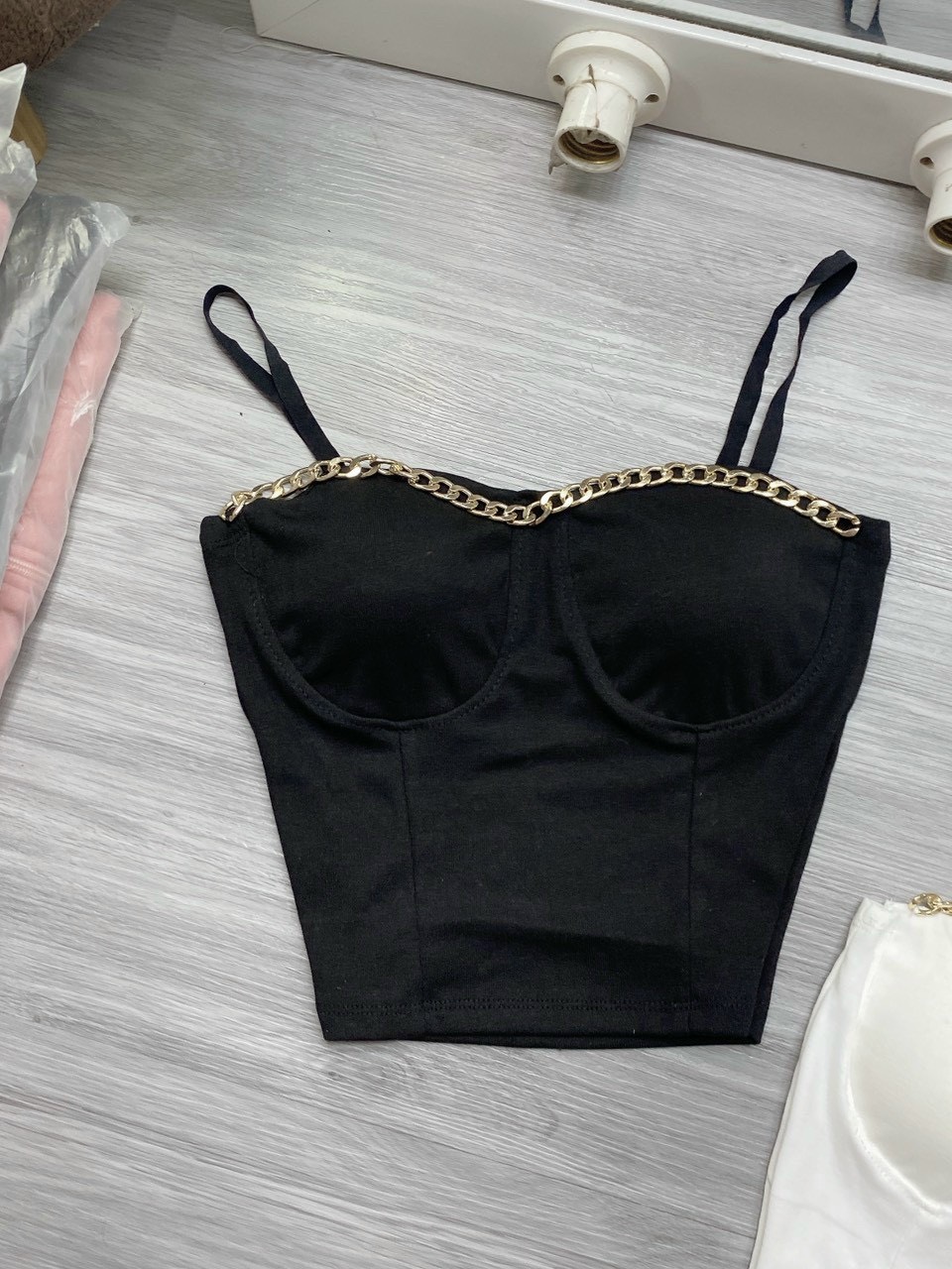 ÁO 2 DÂY TRƠN ĐÍNH XÍCH VÀNG CÚP NGỰC