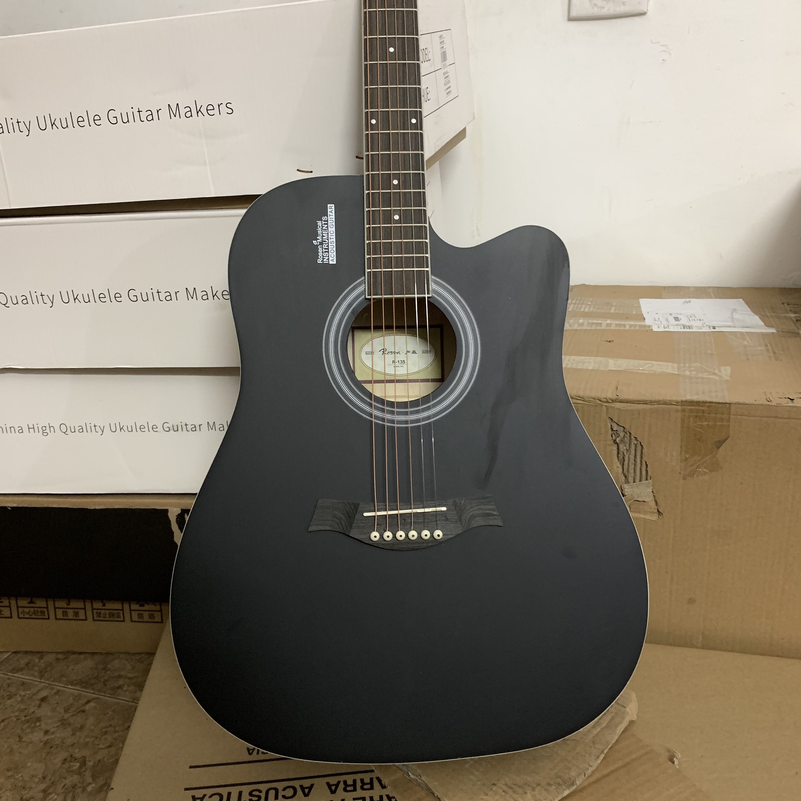 Đàn Guitar Acoustic Rosen R135