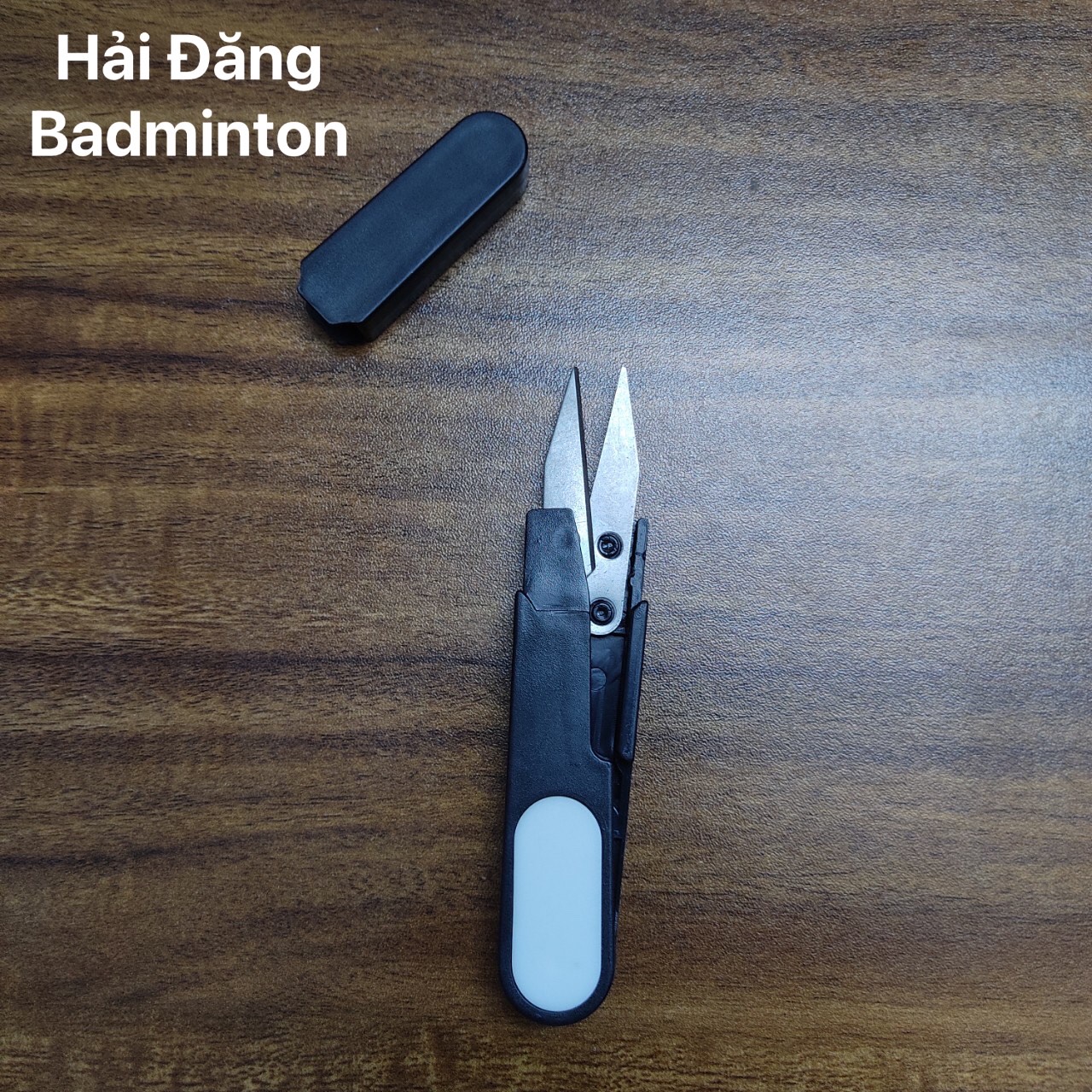 Kéo Cắt Lưới Vợt Cầu Lông Khi Đứt