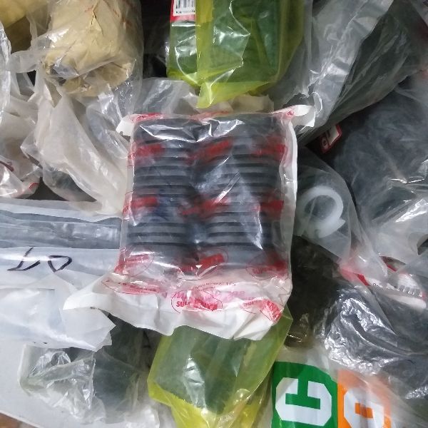 cao su gác chân chính gắn xe honda win 100