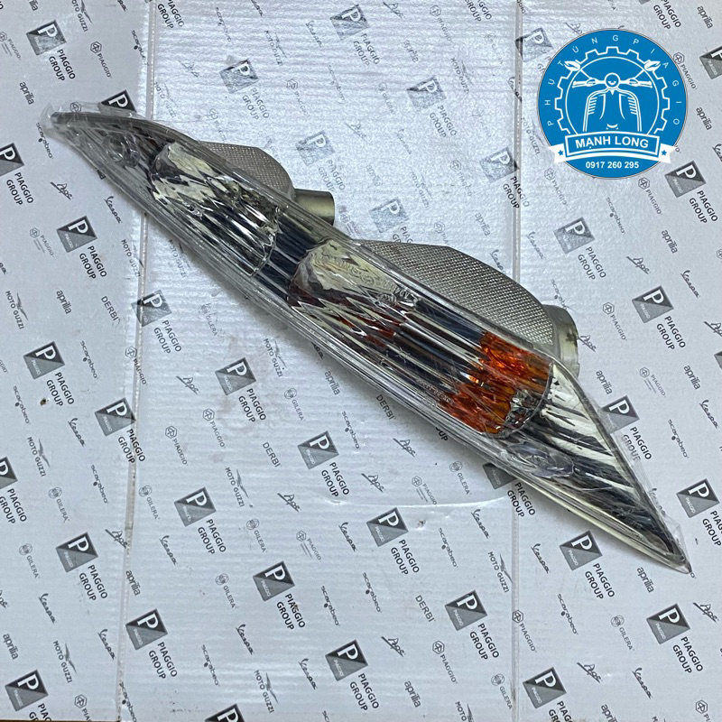 Piaggio zip front turn signal assembly (original)