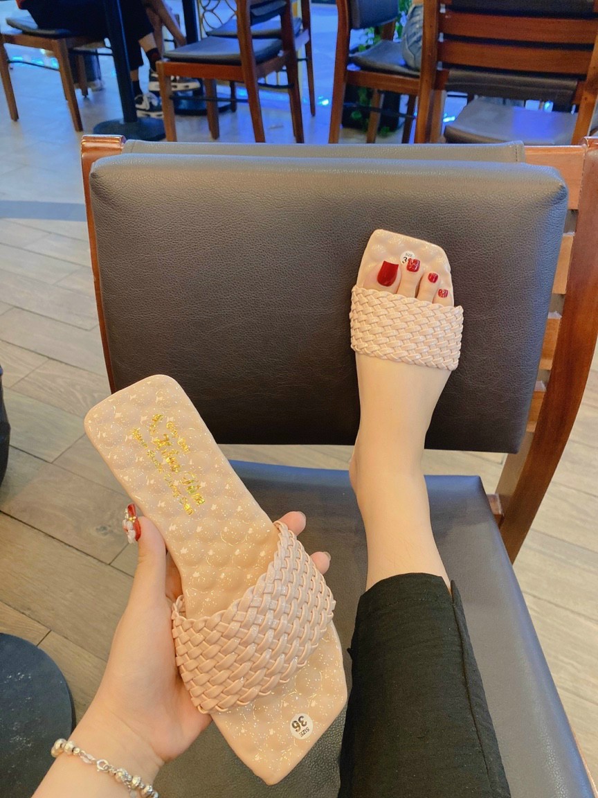 Dép quai ngang nữ dây đan thắt da bóng