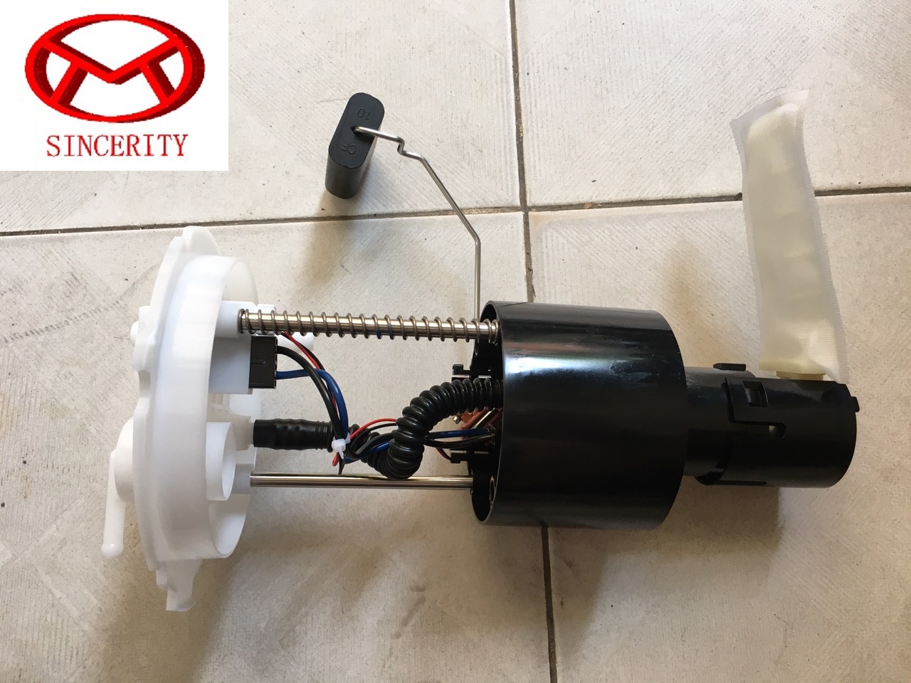 Cụm bơm xăng Thaco Towner 950A
