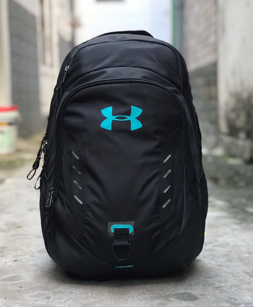 Balo Under Armour Storm Recruit 2.0 Laser màu đen logo xanh ngọc