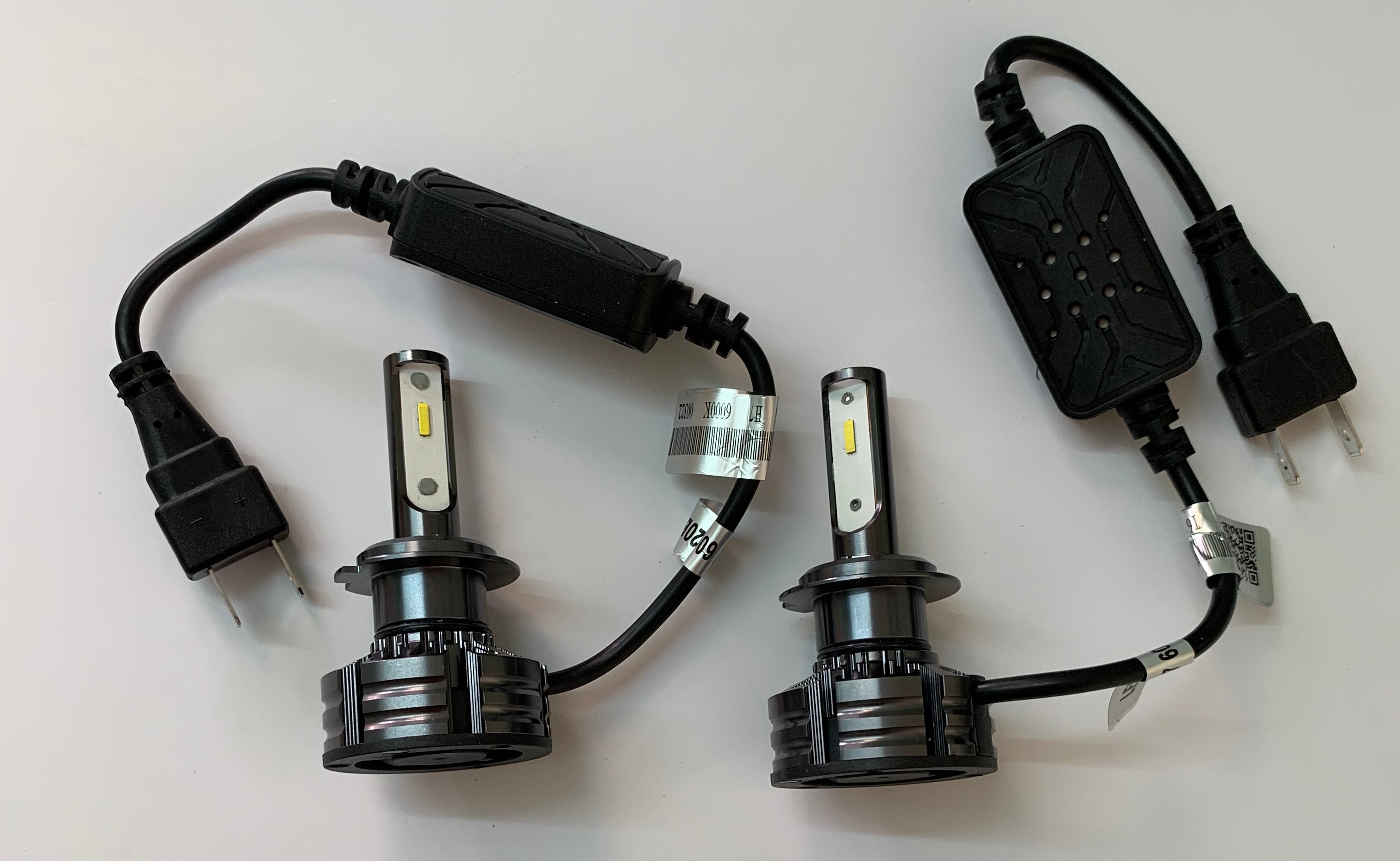 [HCM]Đen led 380 chân H7