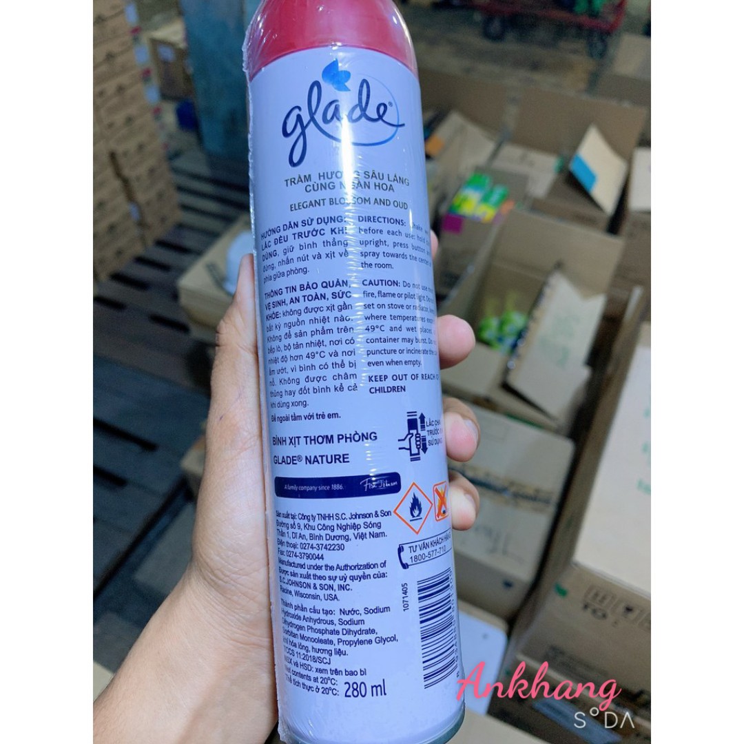 Xịt Phòng Glade Hương Trầm Sâu Lắng 280ml