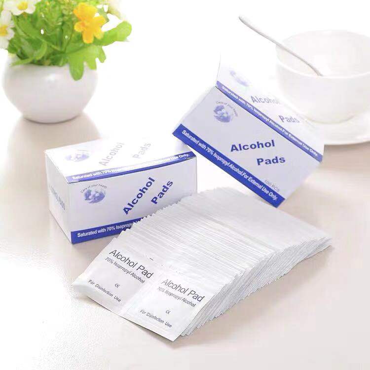 Bông tẩm cồn sát trùng Alcohol Pad hộp 100 miếng