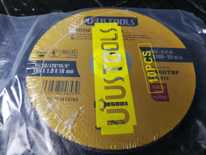 Đá cắt sắt  105 mm UYUSTOOLS DCM5004