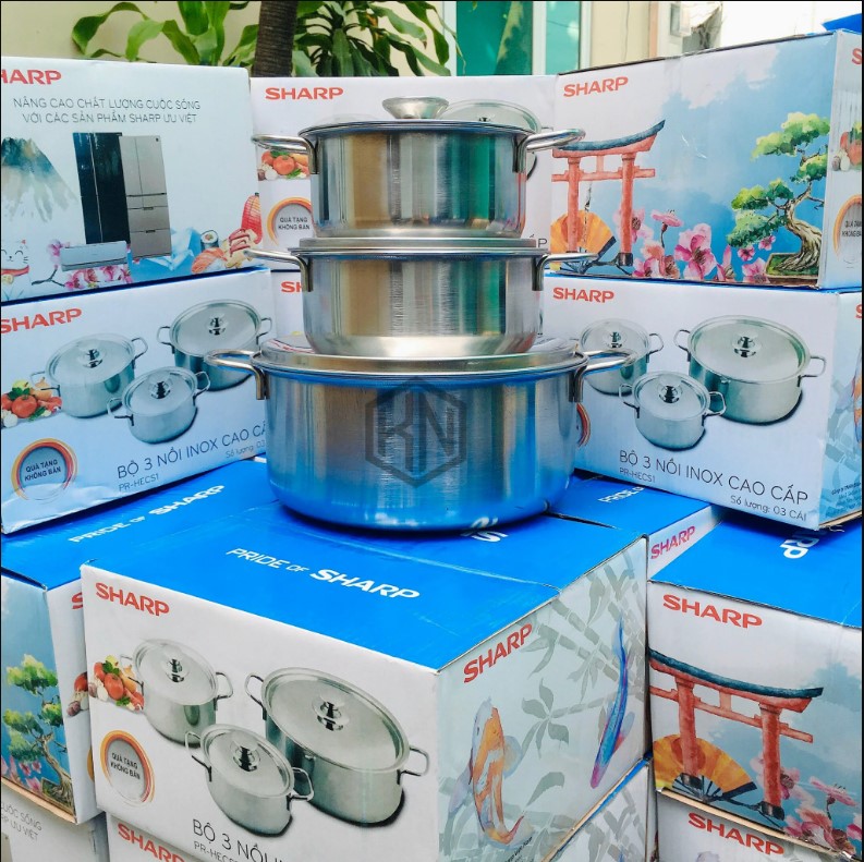 Bộ 3 Cái Nồi Sharp,Mua Bộ 3 nồi sharp dùng bếp từ,Bộ nồi inox 3 cái nắp inox,Chất liệu: inox cao cấp, không rỉ sét. Dùng nấu bếp gas hay bếp điện từ đều được, phần nắp có núm cách nhiệt an toàn