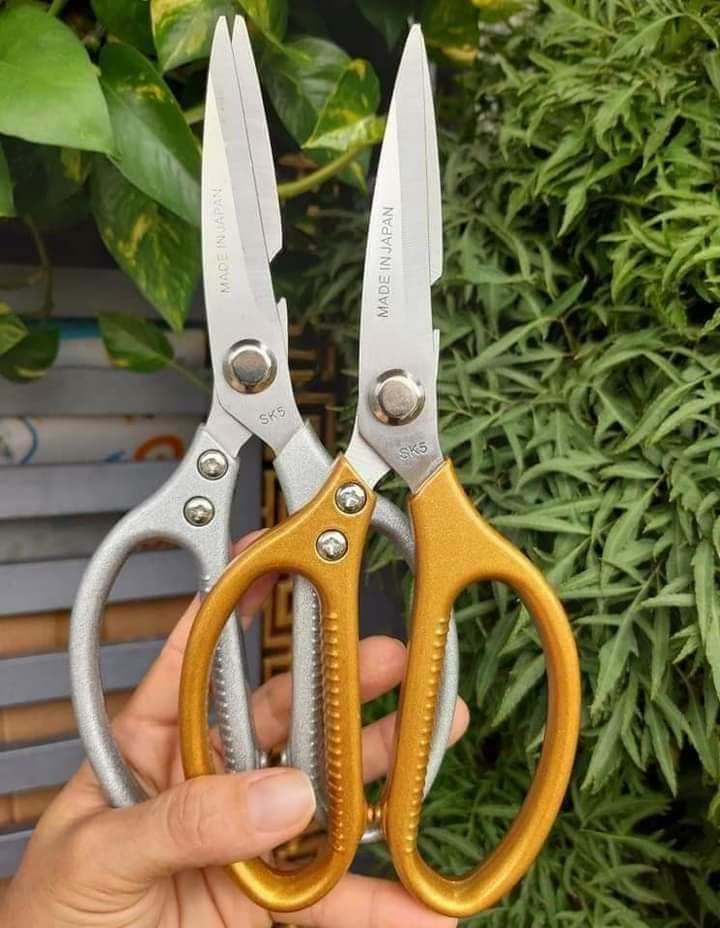 Kéo Nhật Đa Năng SK5 Siêu Bén cắt gà, cắt xương ok,  cán kim loại ko fai nhựa
