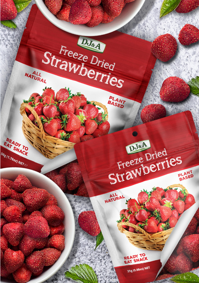 DJ&A Strawberry Dâu tây sấy khô ăn liền