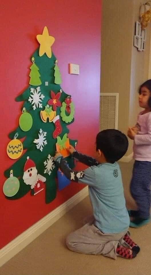 Cây thông noel dán tường
