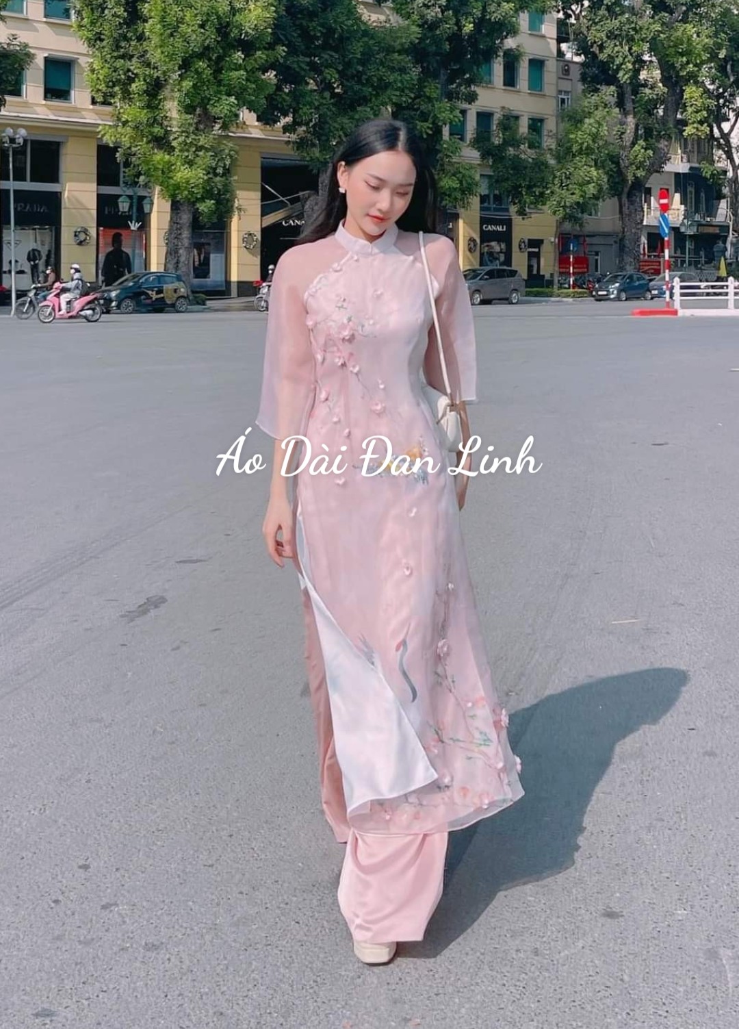 Áo dài von tơ 4 tà màu hồng tiểu thư tôn da tôn dáng – Áo Dài Đan Linh