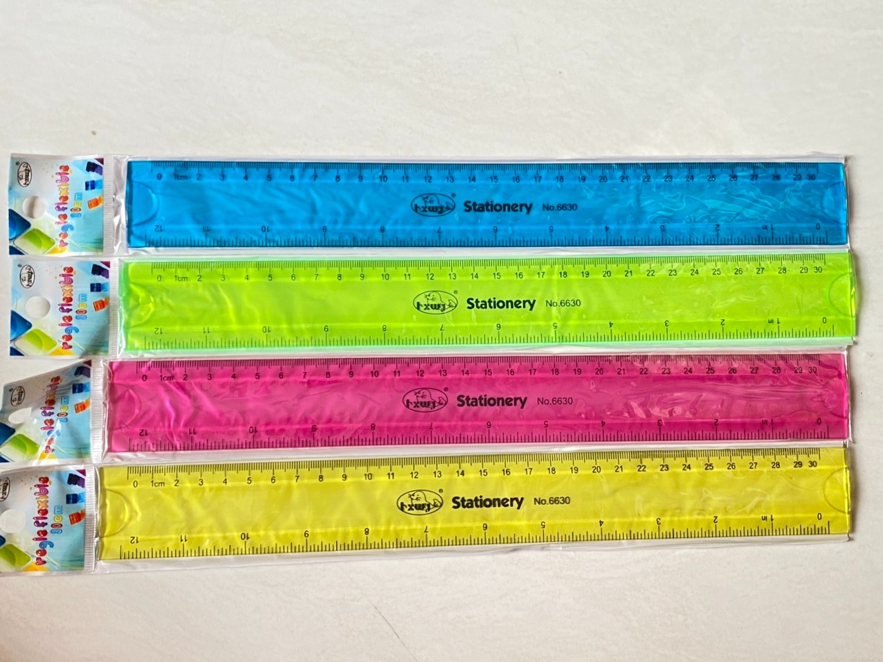 [HCM]Thước dẻo dài 30cm-màu sáng
