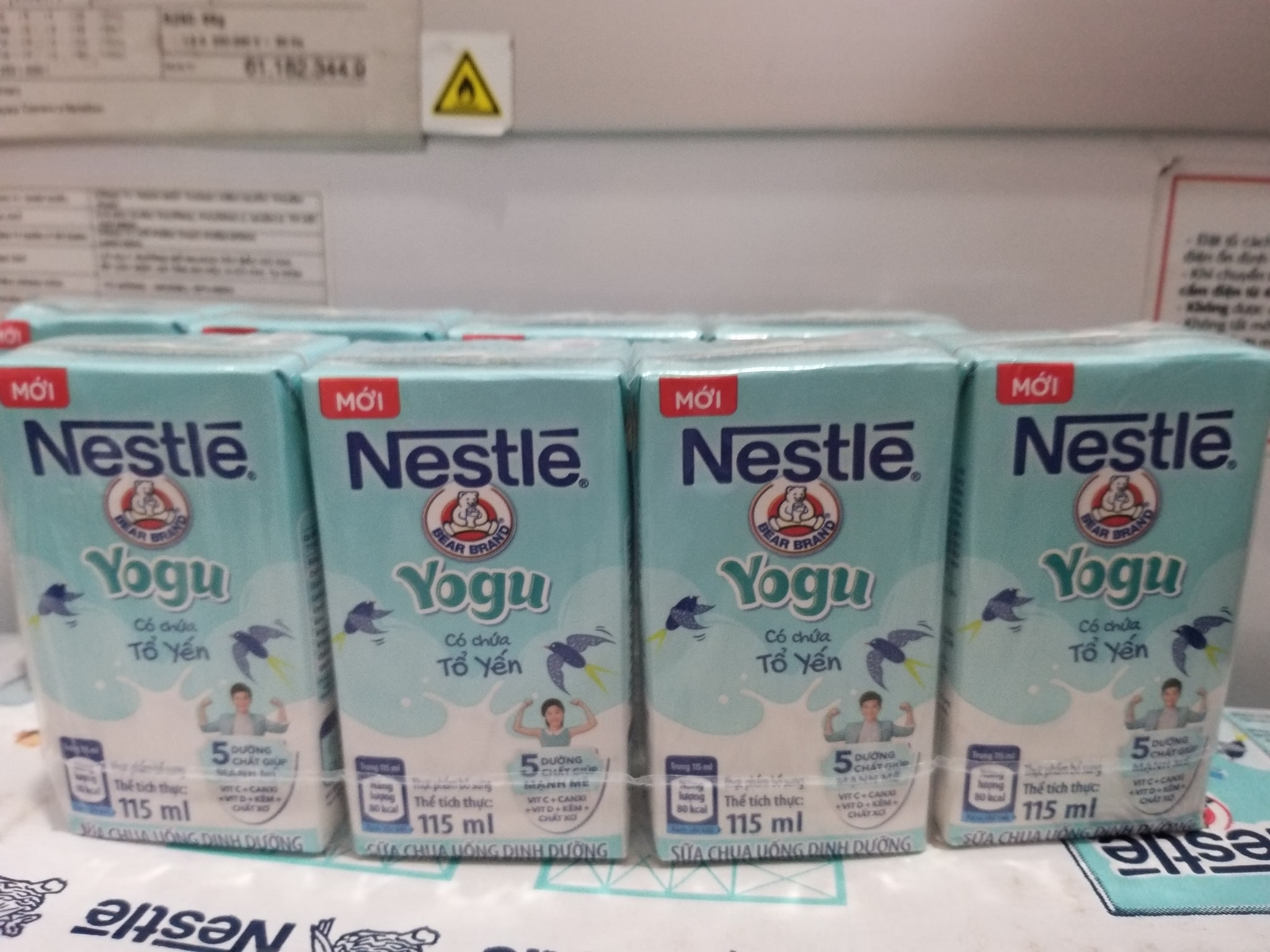 BÁO GIÁ SỮA CHUA UỐNG YOGU 115MLX3 1 HỘP 115ML | Shopee Lazada Sendo Tiki mới nhất 14 Thùng 48 hộp sữa chua uống Nestlé Yogu có chứa tổ yến 115ml
