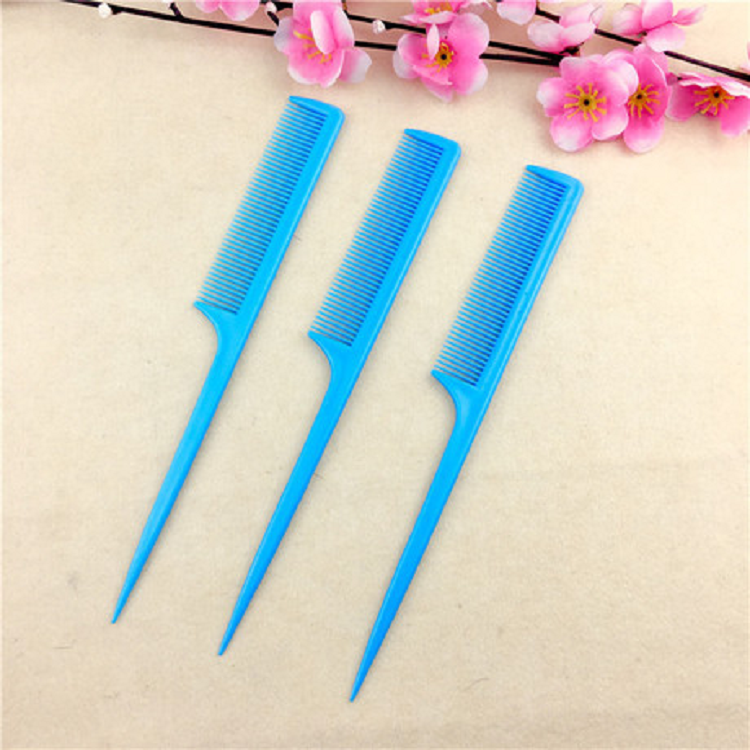 Lược đuôi nhọn dùng để chia tóc (1 cái)