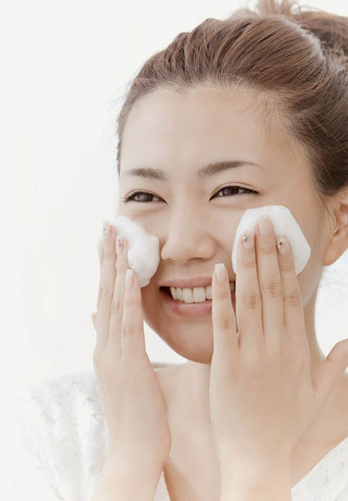 Sét Sữa Rửa Mặt OHUI trắng