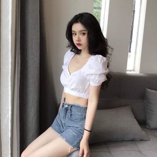Áo croptop tay bồng sang chảnh