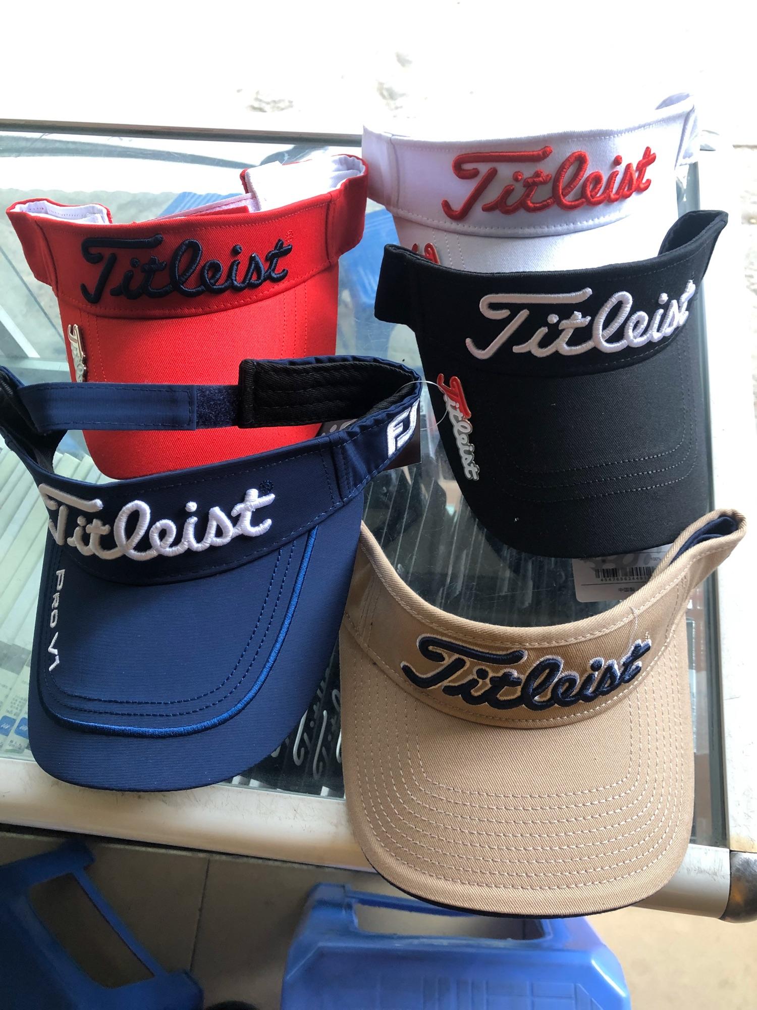 Mũ nửa đầu titleist