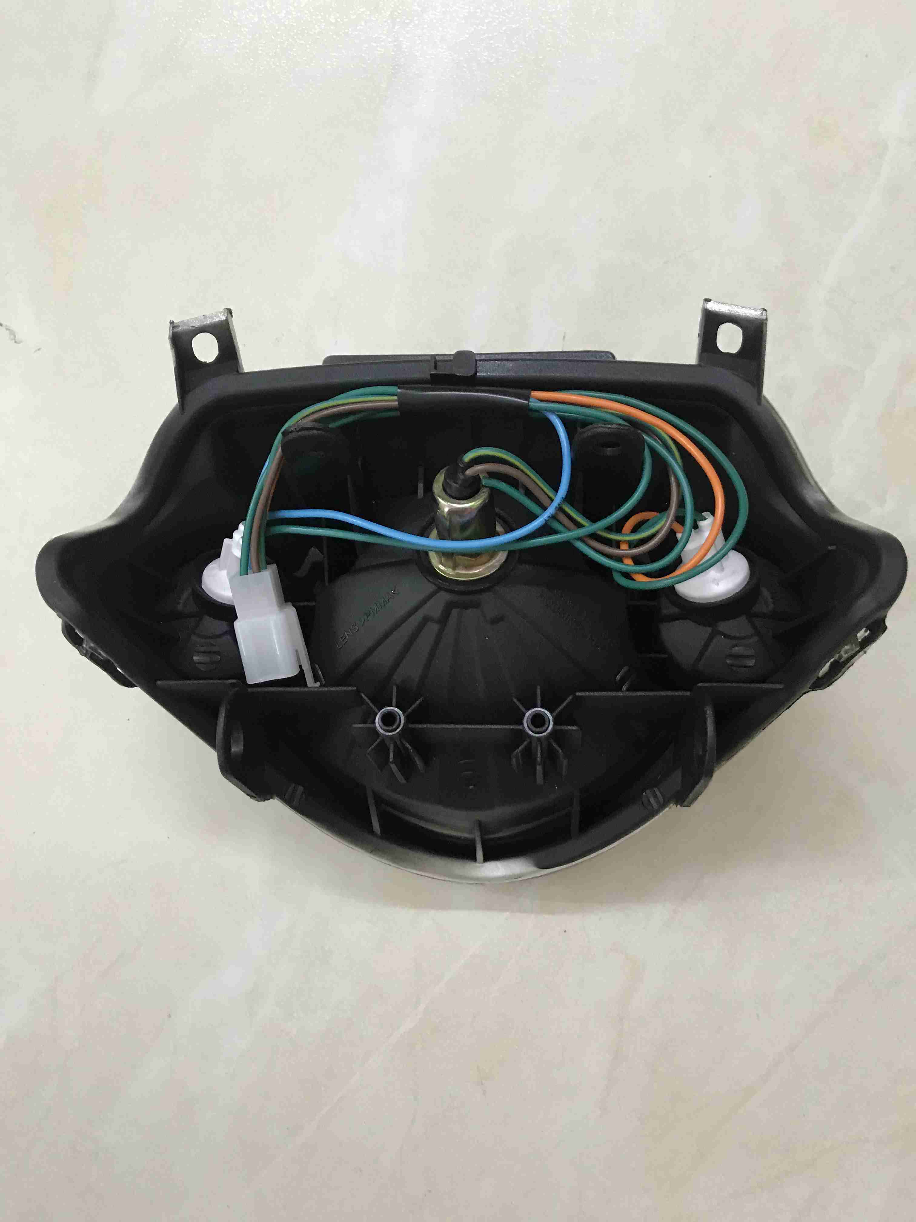 [HCM]Đèn hậu Sirius R + đuôi bóng (  loại tốt không bị mờ và ố vàng )