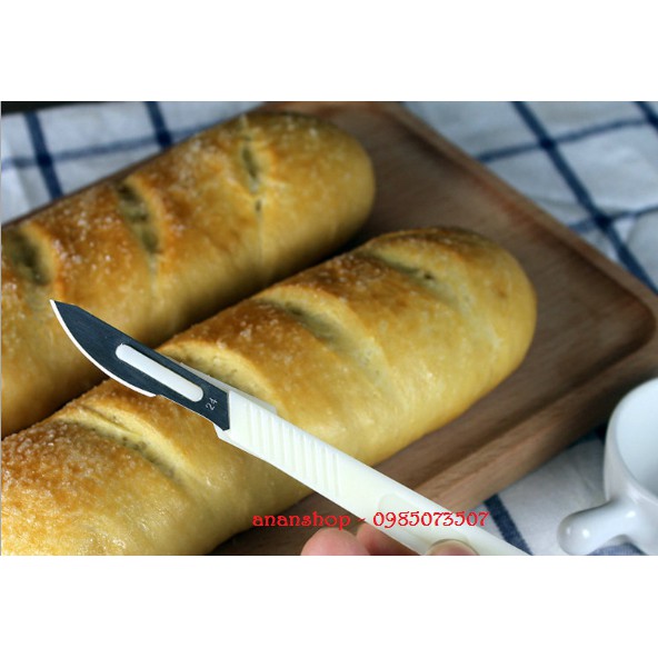 Dụng cụ rạch bánh mỳ