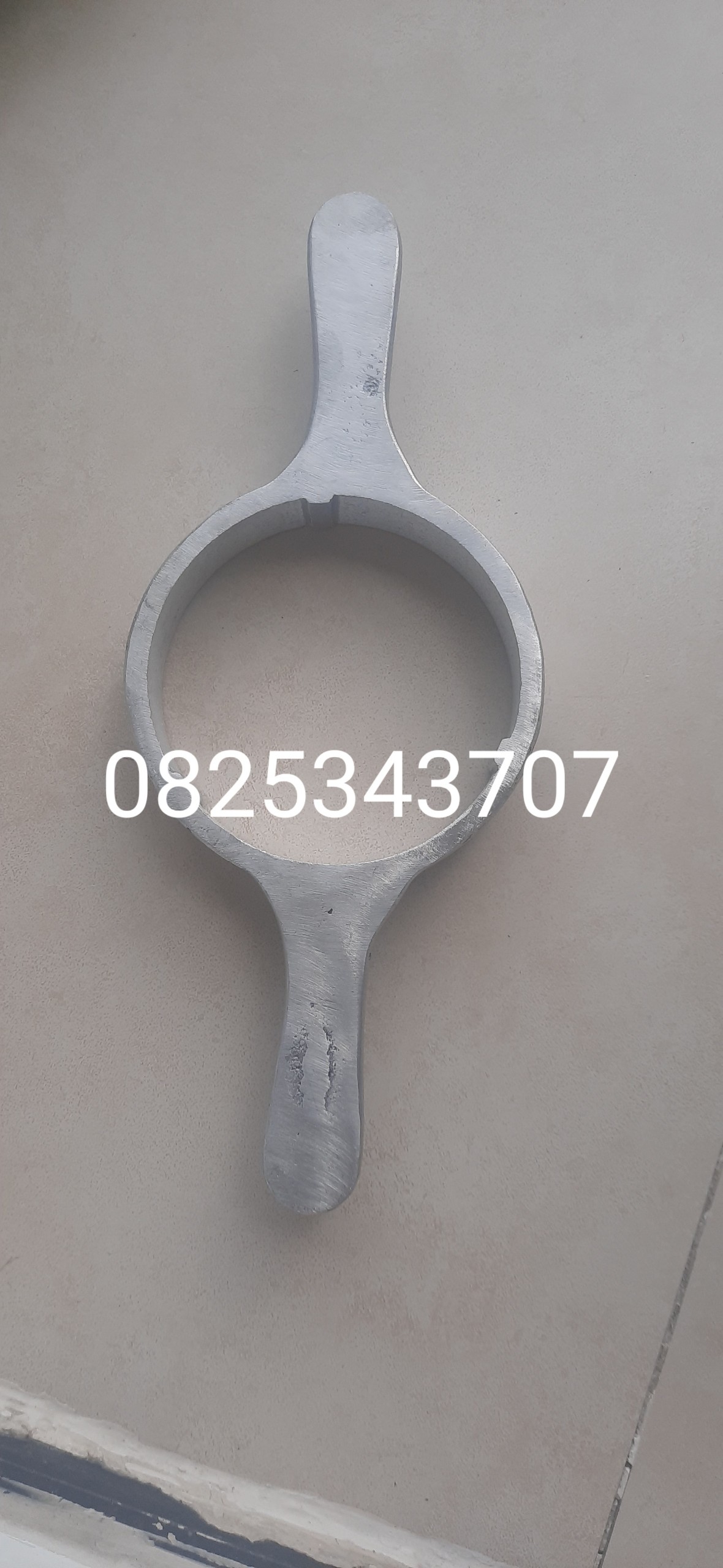 Cây vặn và mở nắp bình nước 20L Nhôm(p100)