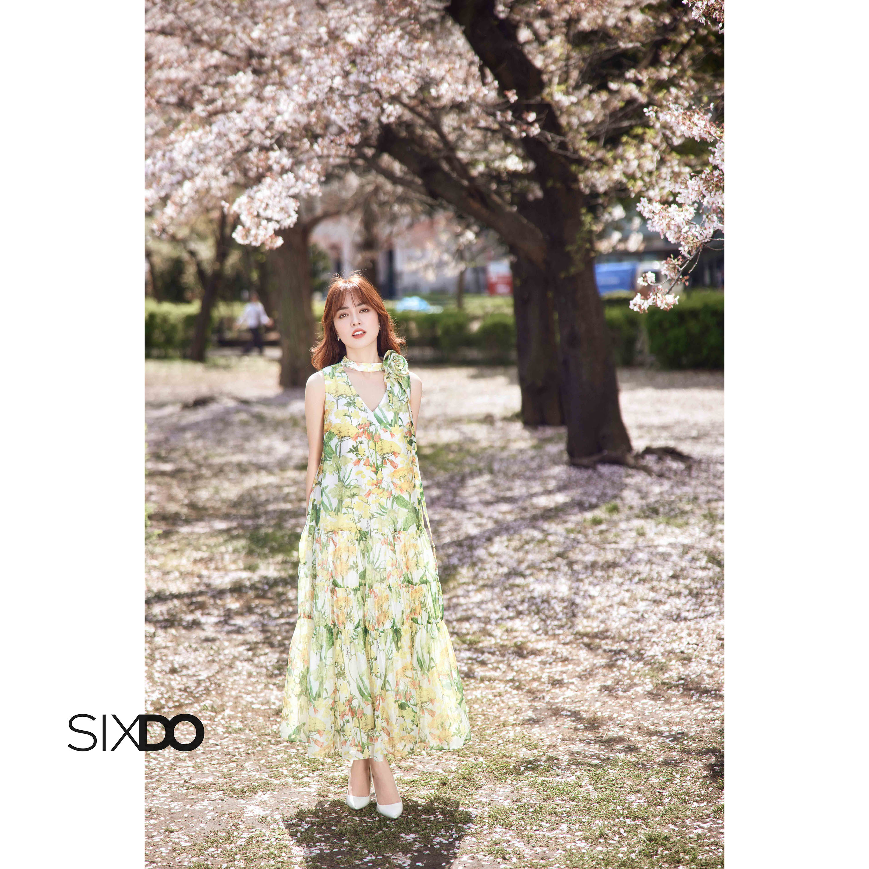 Đầm tơ organza sát nách dáng xòe SIXDO (White Floral Sleeveless Midi Dress)