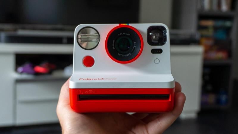 Polaroid Now Camera - Máy chụp ảnh lấy ngay Polaroid Now