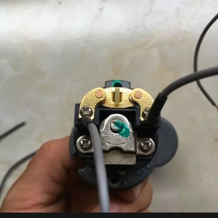 Role tang ap may bom
