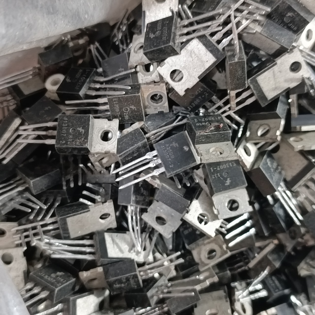 transistor 13007 J13007 E13007-2 E13007-1 kênh NPN 8A 400V THÁO MÁY