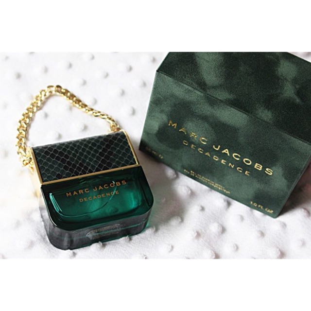 Nước hoa nữ Marc Jacobs Decadence Eau De Parfum 30 ml